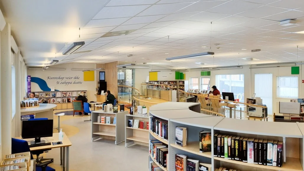 Biblioteket en lørdag